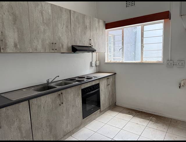 700M² BUILDING FOR SALE IN WOODSTOCK
